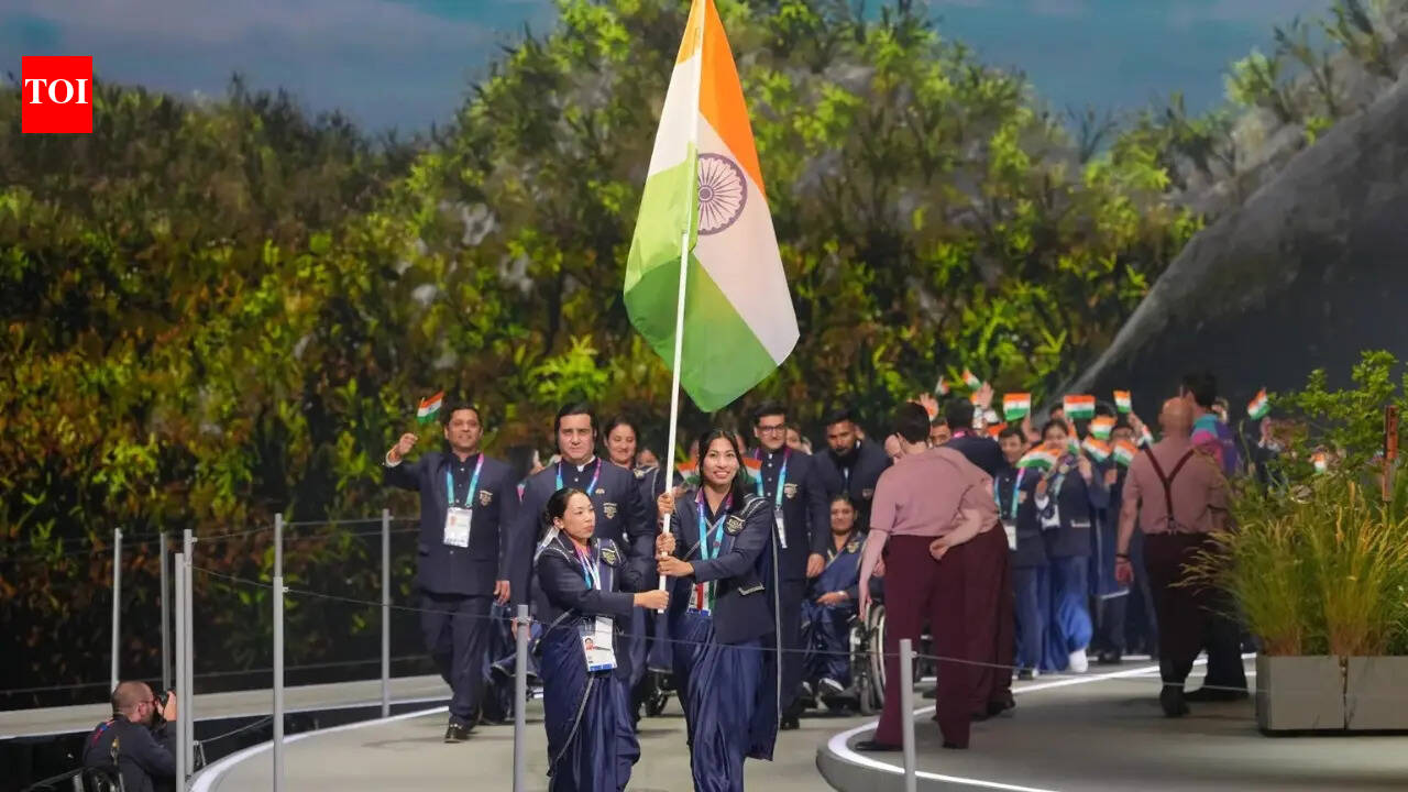 CWG 2026 Live: Mirabai, Lovlina lead India's opening ceremony parade