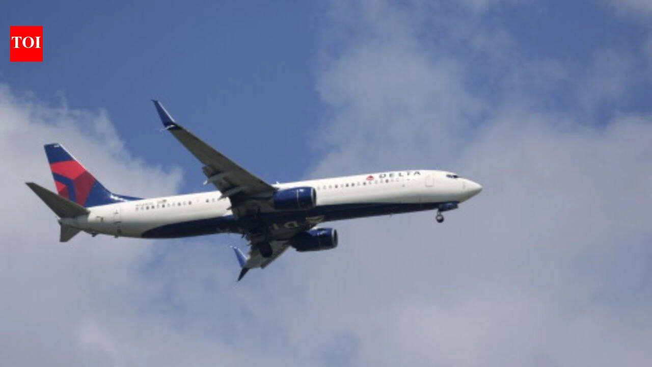 Delta flight gets 'rocket launcher' warning before LaGuardia landing; threat declared hoax