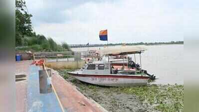 Easterly winds temper humidity, keep weather pleasant