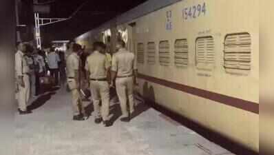 Stone-pelting halts train for 2 hrs after trader stabbed by eunuch