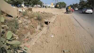 Revamped on paper, but CAQM finds 15 road stretches still kicking up dust