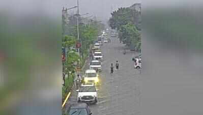 3km in 5 hours: Rain traps Amdavadis on roads