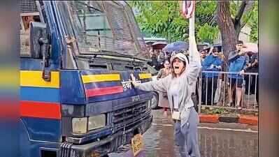 Police tried to scare me, says Mumbai woman who blocked police van carrying protesters