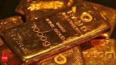 Flyer among five held for Rs 5.6cr gold smuggling at Mumbai airport