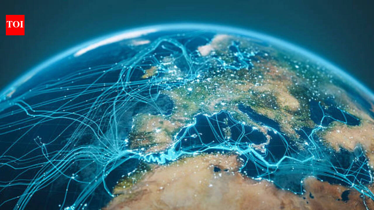 Oregon proposes fees of up to nearly $5 million for undersea cables using its coastal seabed, with payments benefiting public schools
