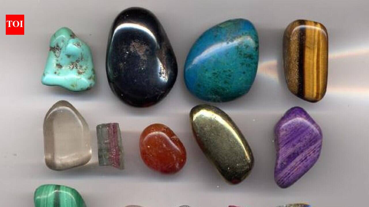 In 2022, New York prospectors searched Diamond District sidewalk cracks for traces of gold, platinum and gemstones; some claimed earnings of $300 a day