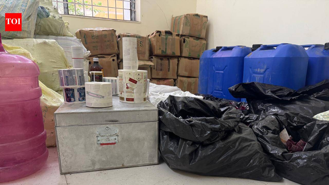 Police bust illicit liquor bottling unit in Panki
