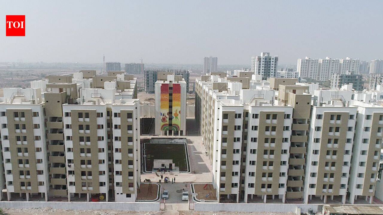https://static.toiimg.com/thumb/msid-132610045,width-1280,height-720,resizemode-6,overlay-toi_sw,pt-32,y_pad-600/photo.jpg