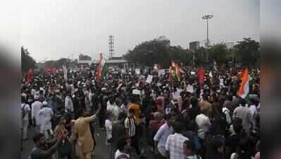 Cockroach Rally In Kolkata, Without A Tail