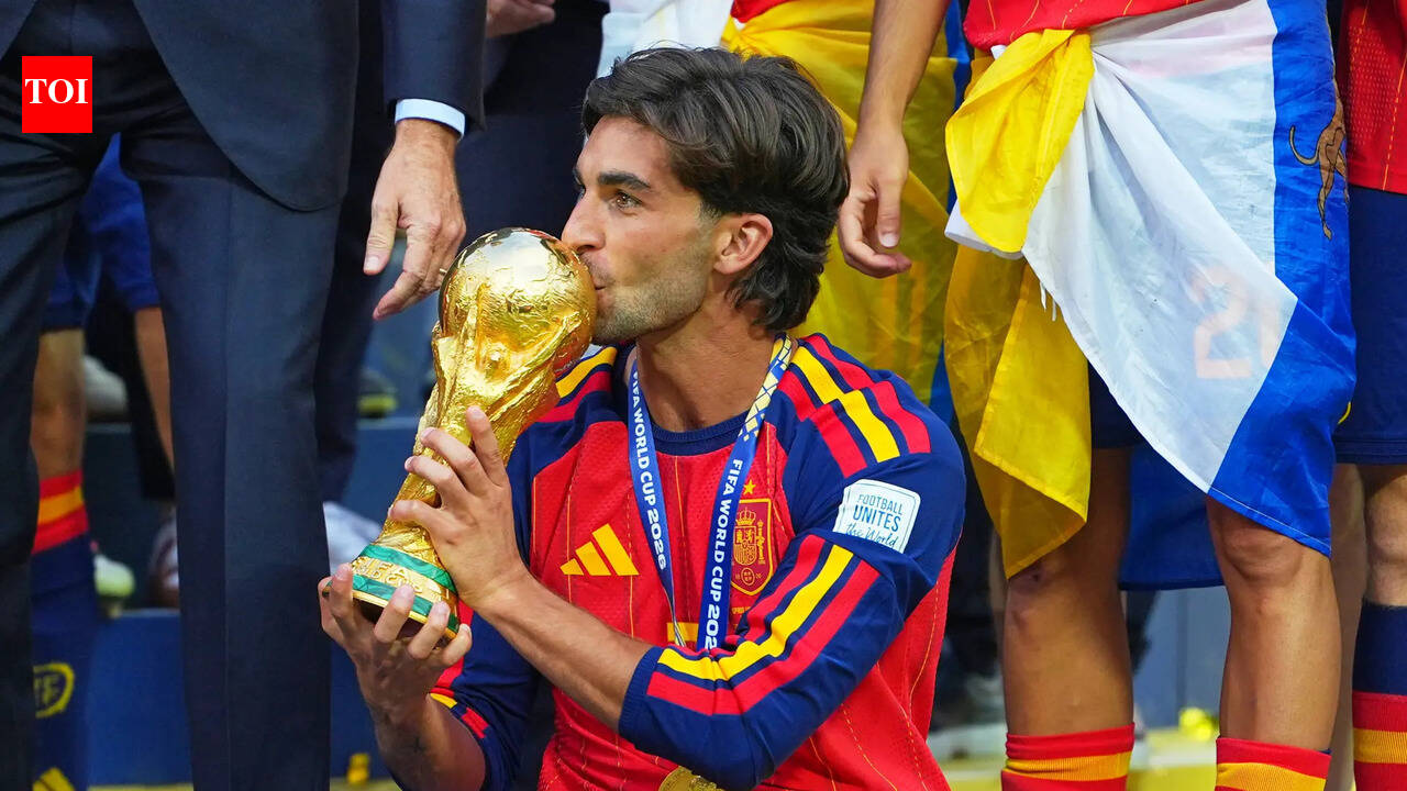 'Weren't you going to shave off all your hair?': Spanish princess embarrasses Ferran Torres over bizarre World Cup promise