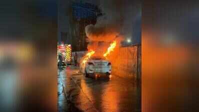 Car catches fire near Kopri, traffic hit for 45 minutes