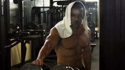 salman-khan-abs.jpg