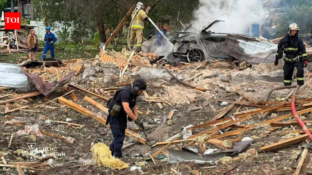 10 killed, nearly 100 injured in Russian strike on Ukraine defence event