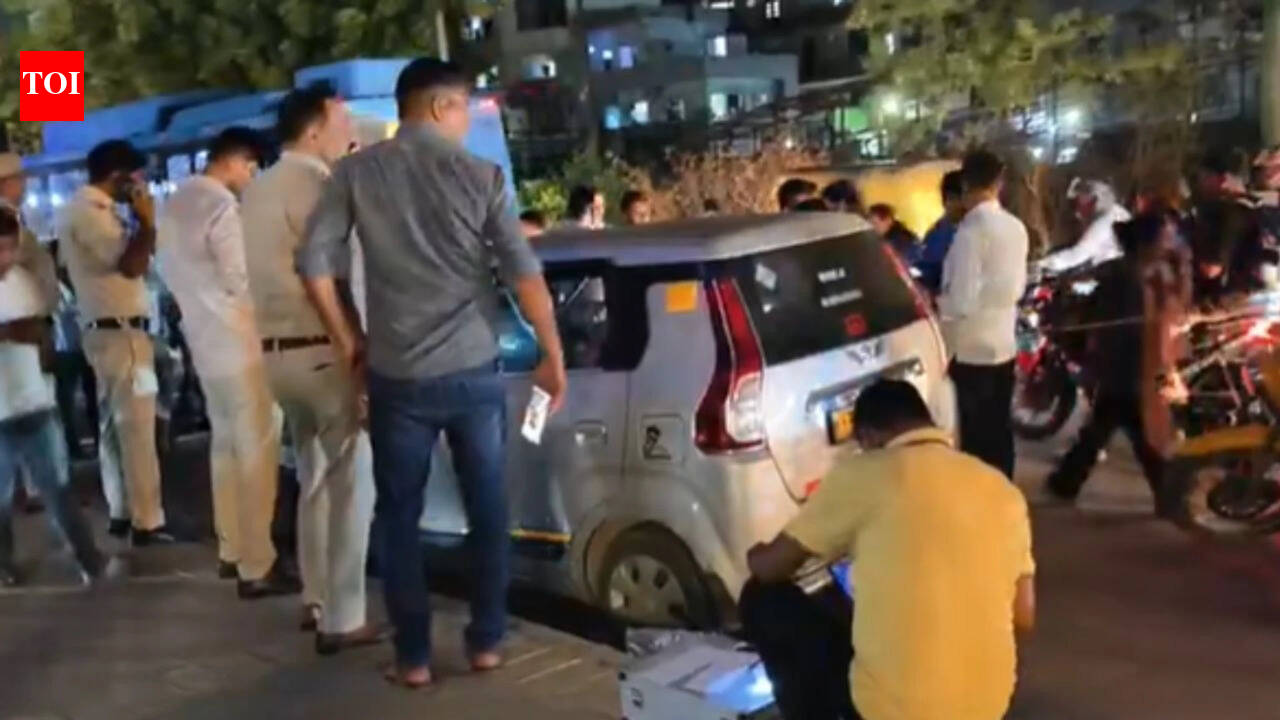 Delhi shocker: Cab driver found stabbed to death inside car; cops suspect passengers