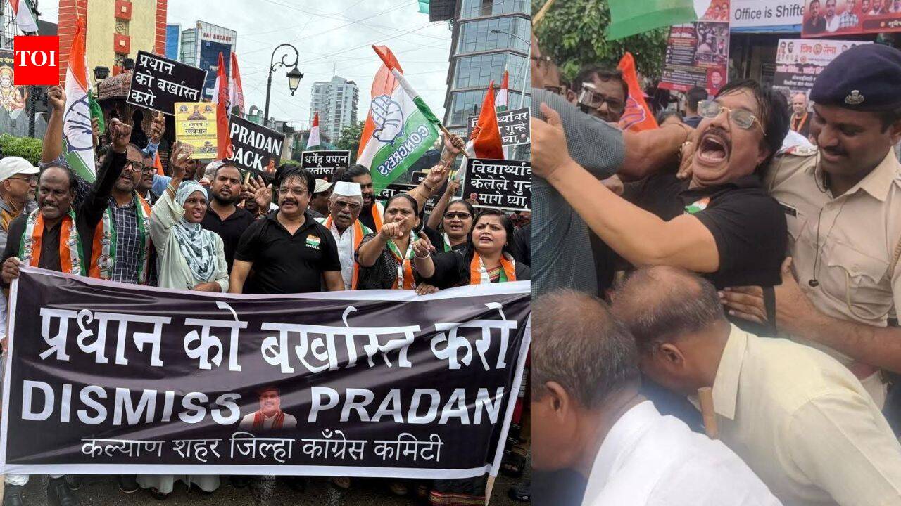 Congress stages rasta roko in Kalyan over police action on Jantar Mantar protesters