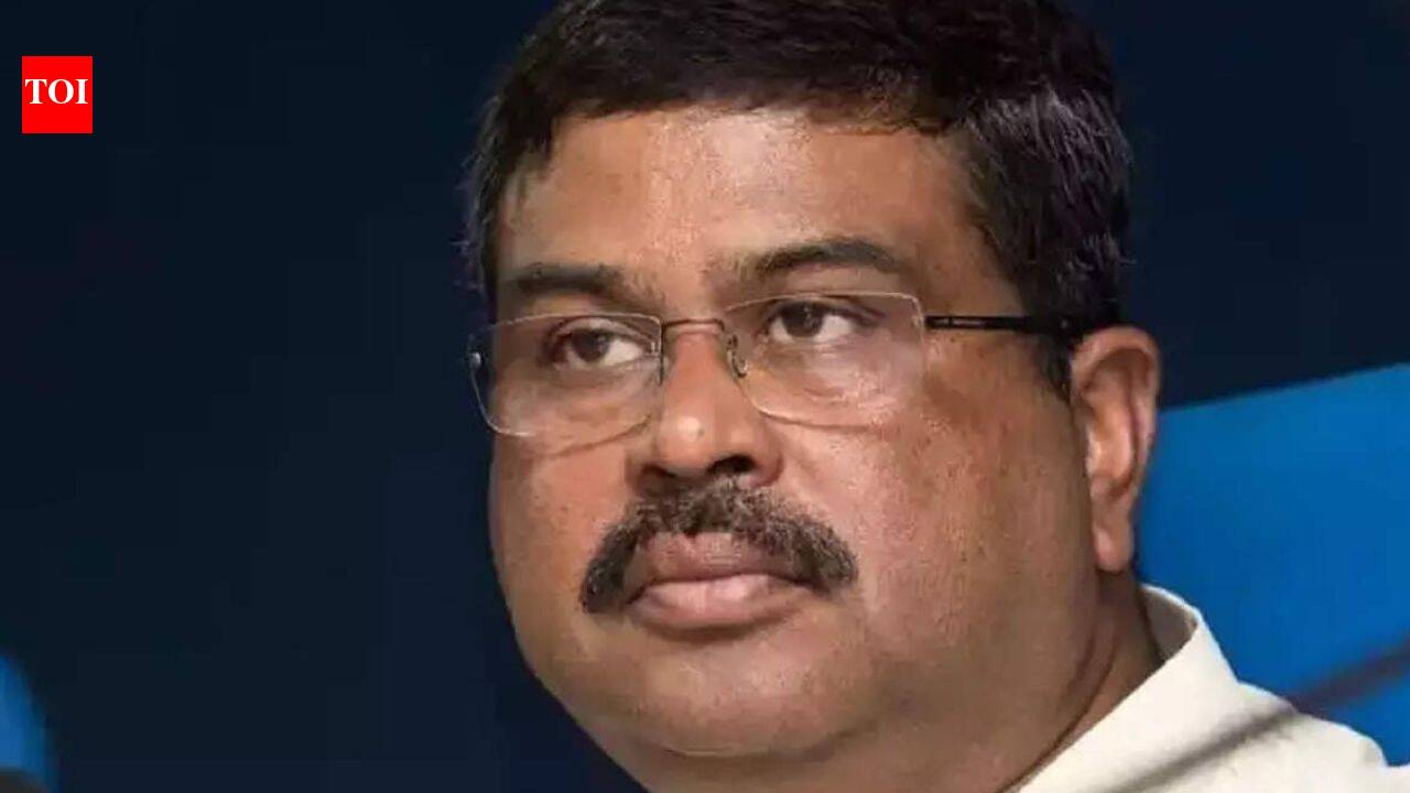 'Salute demonstrators ... Modi-Shah too will go': Opposition on Pradhan's resignation; who said what
