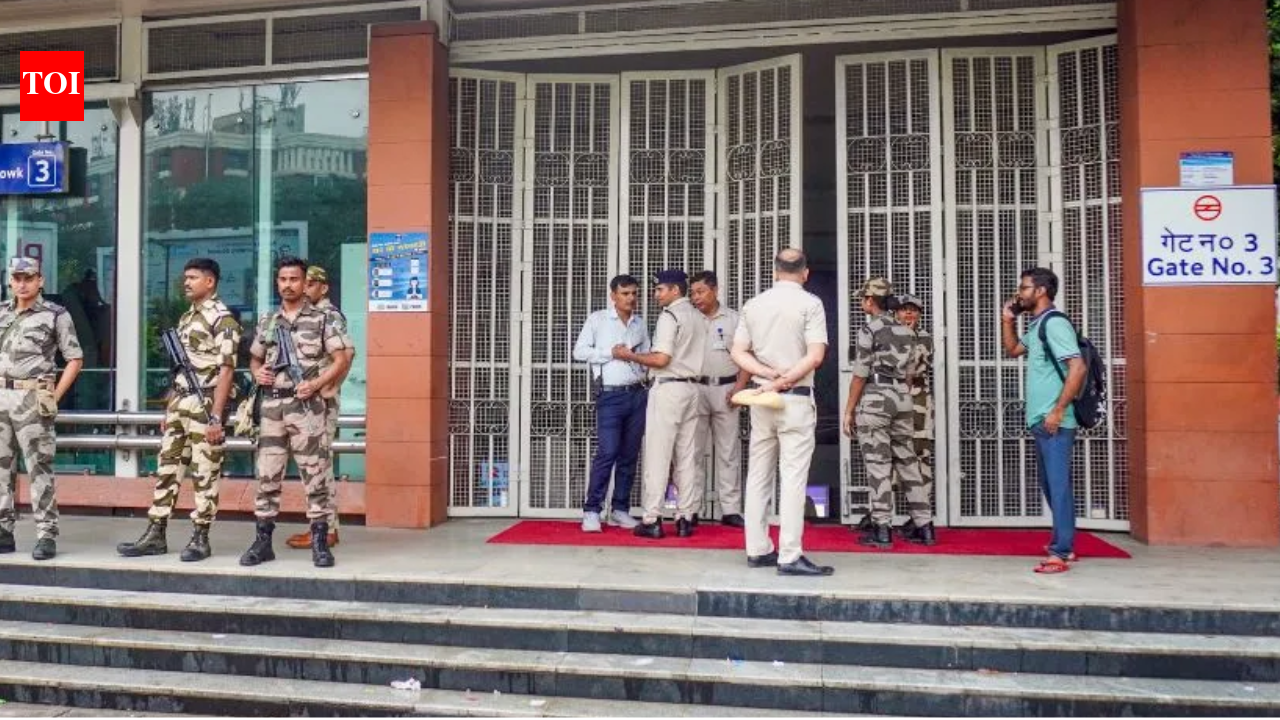 Rajiv Chowk, Mandi House, Central Secretariat Metro entry gates reopen after Dharmendra Pradhan's resignation