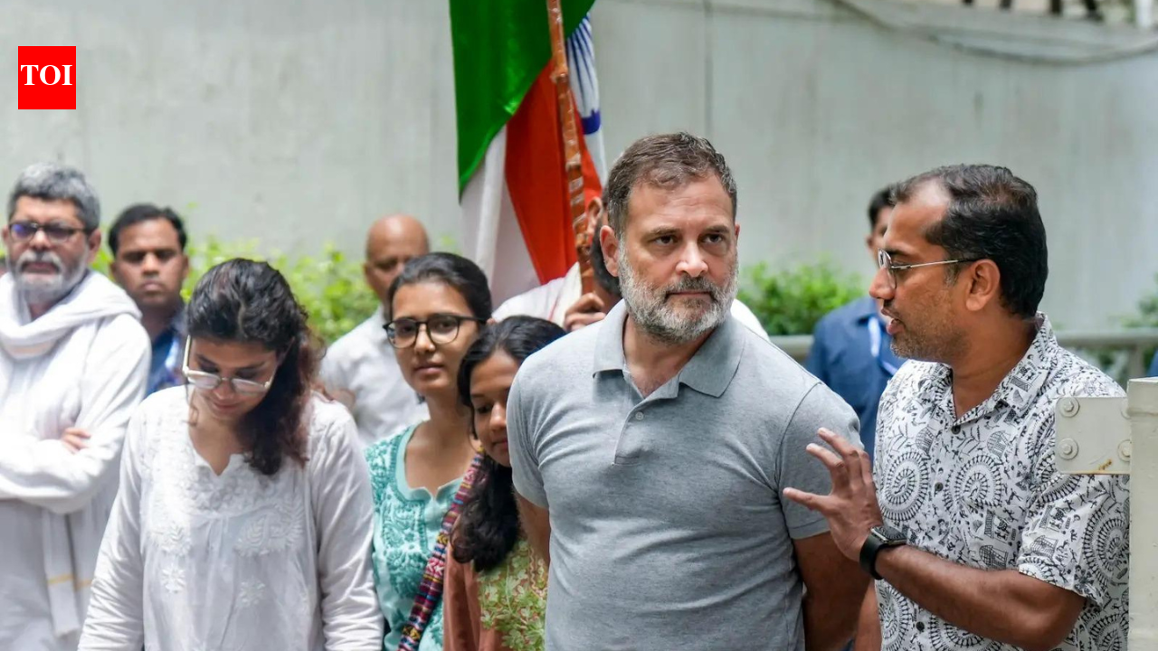 'Proud of you, Pradhan's exit a signal ... let's get rid of this regime': Rahul hails youth