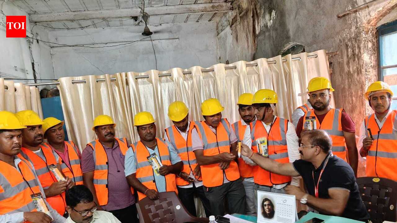 JBVNL equips field staff with new safety gadgets to curb accidents