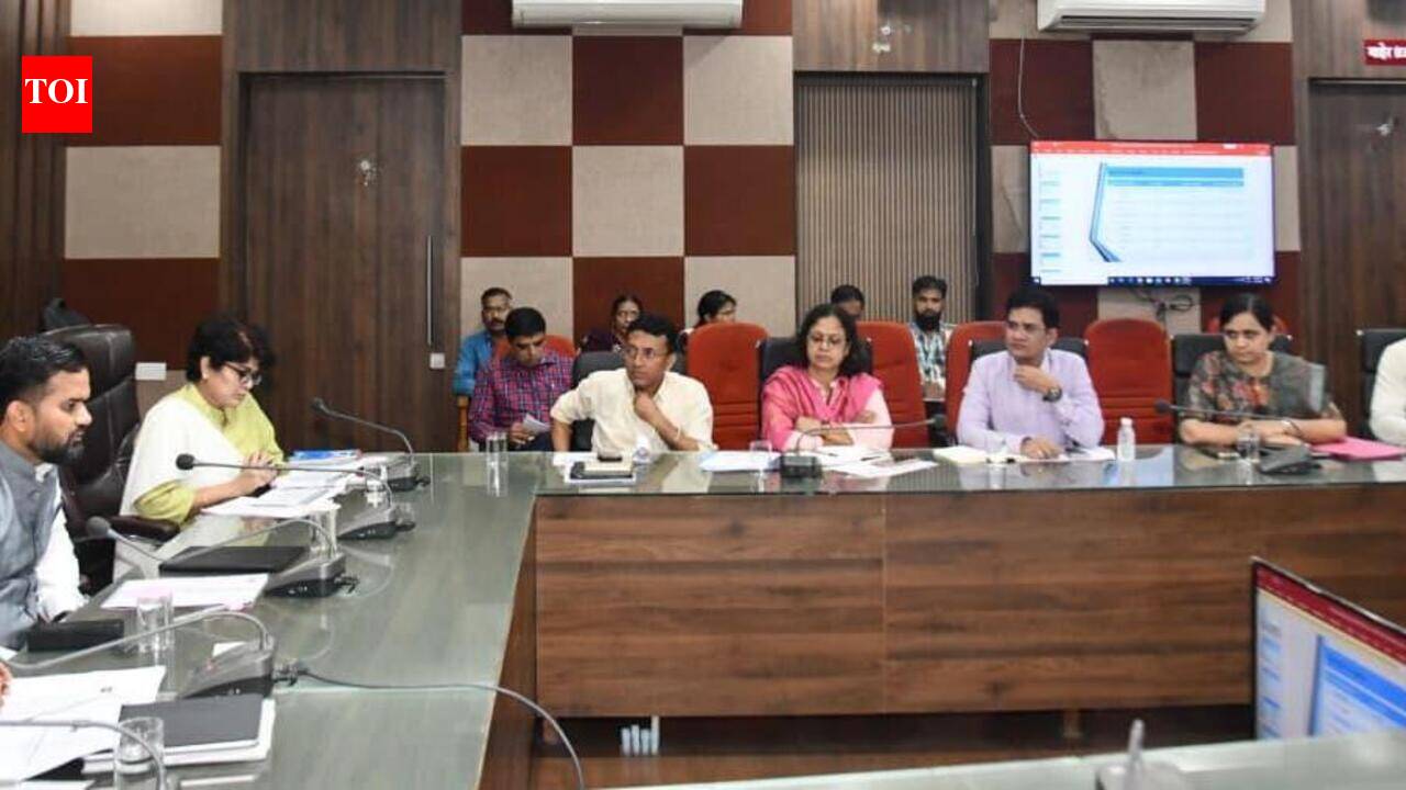 SIR: Less than 50% enumeration forms digitised in Sambhajinagar, over 70k voters yet to receive forms