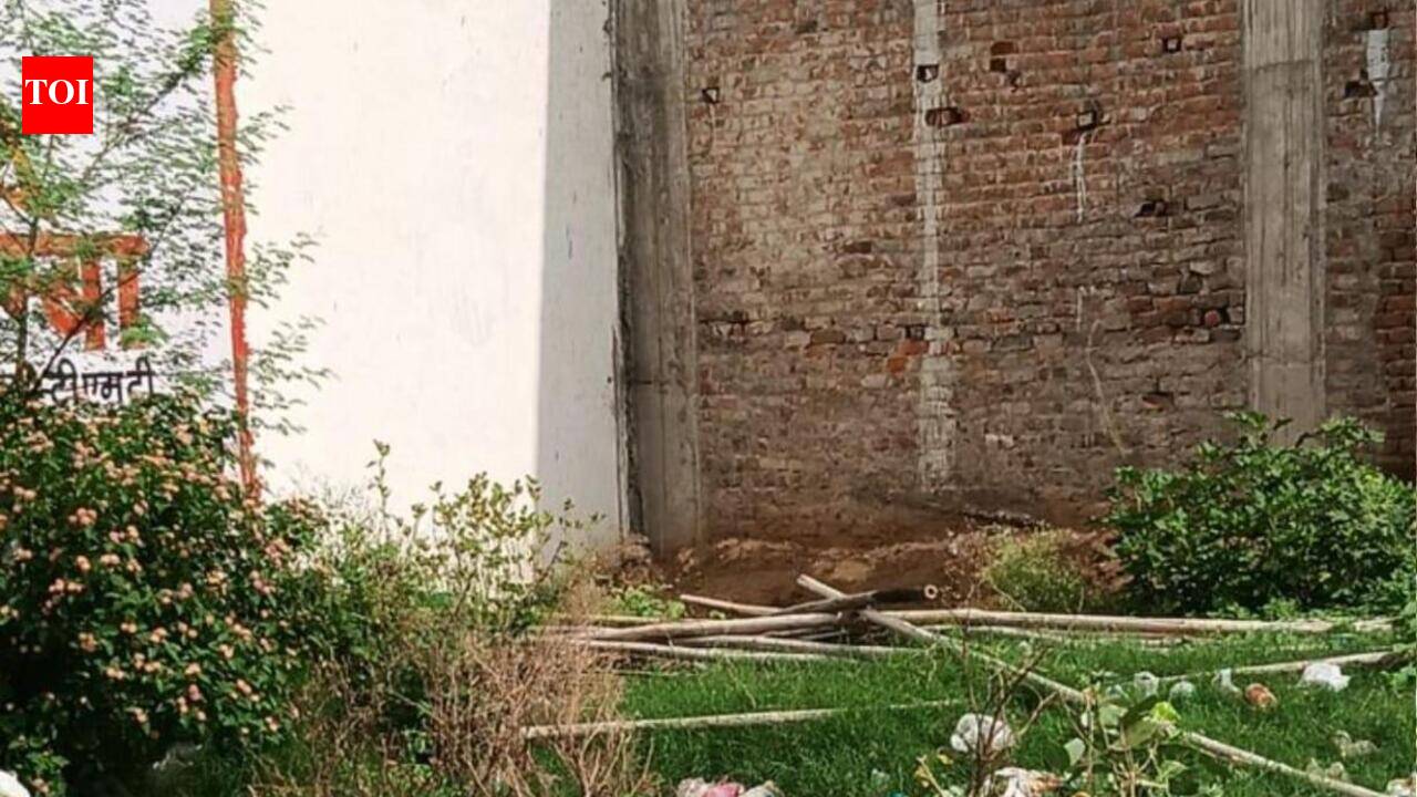 Poor sanitation worries residents during monsoon