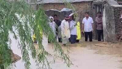 Kheda, Patan ravaged by intense rain lashing