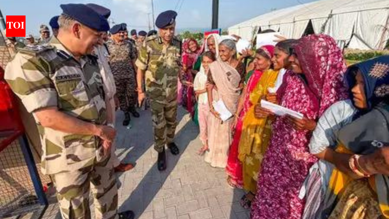 Amarnath yatra resumes via Batal after rain-forced halt