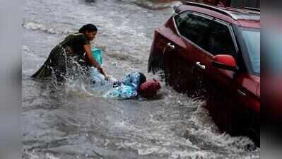 Flooded mobile towers leave callers hanging in Gujarat