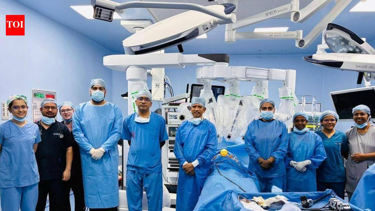 SGPGI docs perform India’s youngest robotic thyroid surgery
