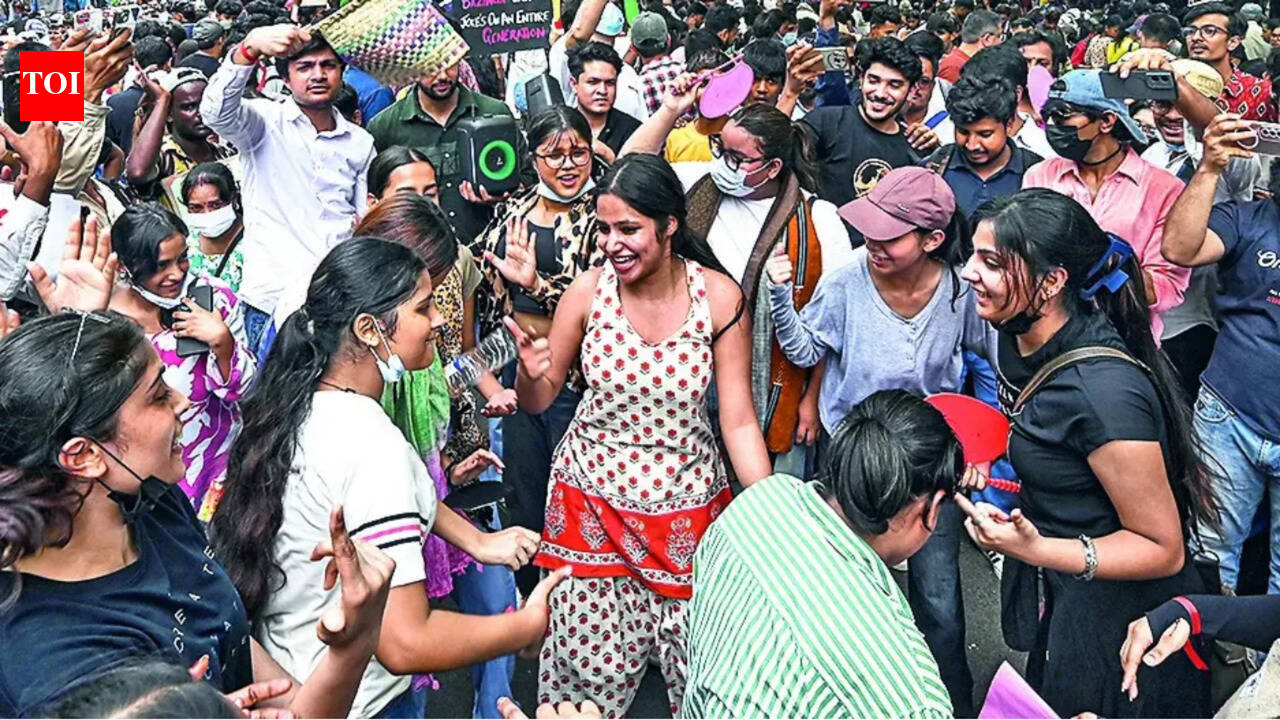 From roach rage to jubilation in an Instant at Jantar Mantar
