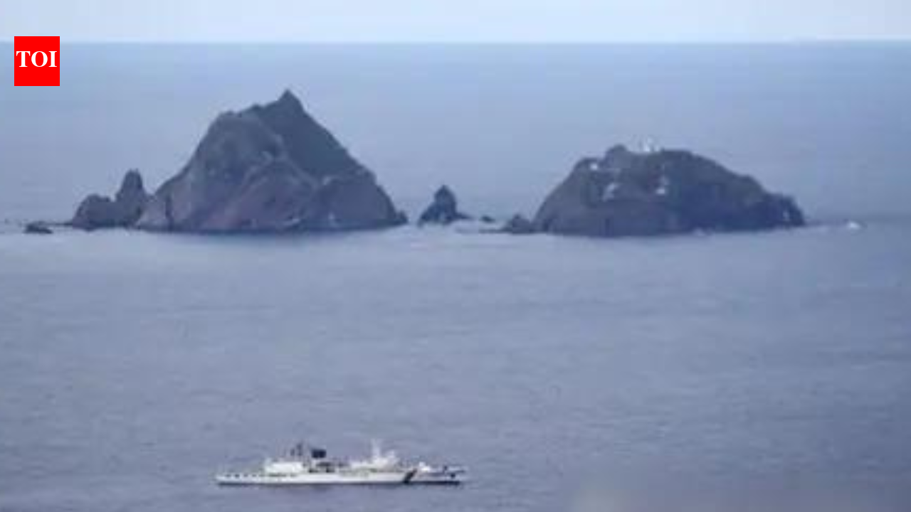 23 missing, 39 rescued after Vietnamese cargo vessel sinks in South China Sea
