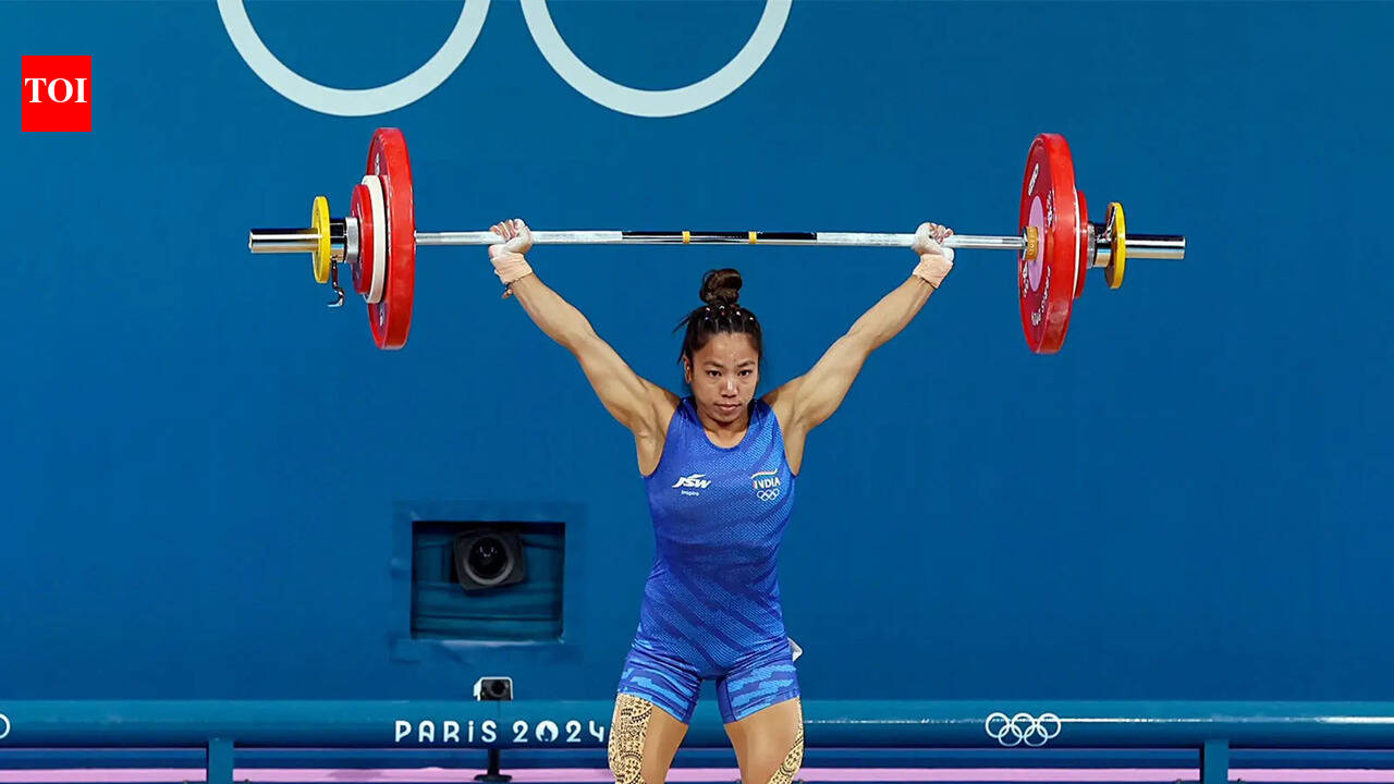 CWG 2026 Live: Mirabai Chanu sets new CWG record with 85kg, set to open Clean and Jerk at 105kg