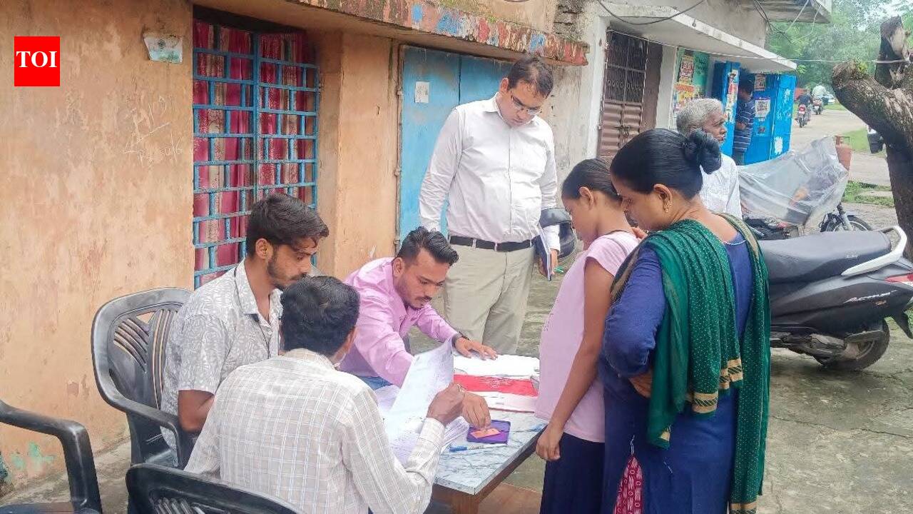 For BLOs, voter roll revision rings in a 24x7 helpline