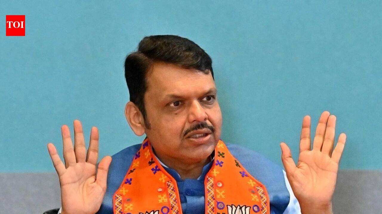 Fadnavis again dismisses Delhi move buzz, says ‘Bharat with PM’