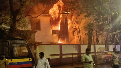 Fire breaks out at Byculla police station building in Mumbai