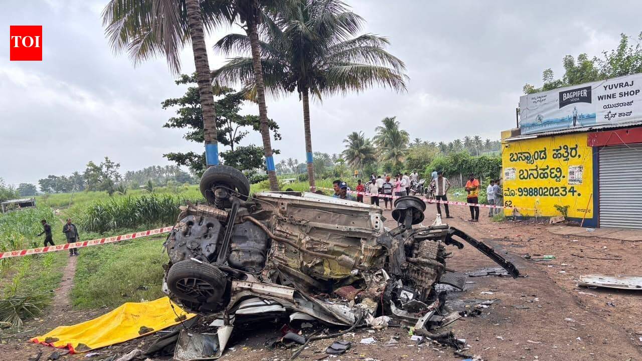 Mystery blast rocks parked car outside Bagalkot wine shop