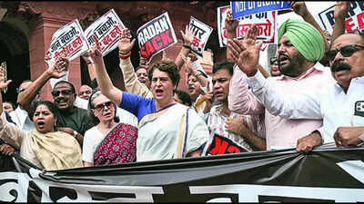 Opposition Congress: Opposition to take on government in Parliament over  police action against protesting student | India News - The Times of India