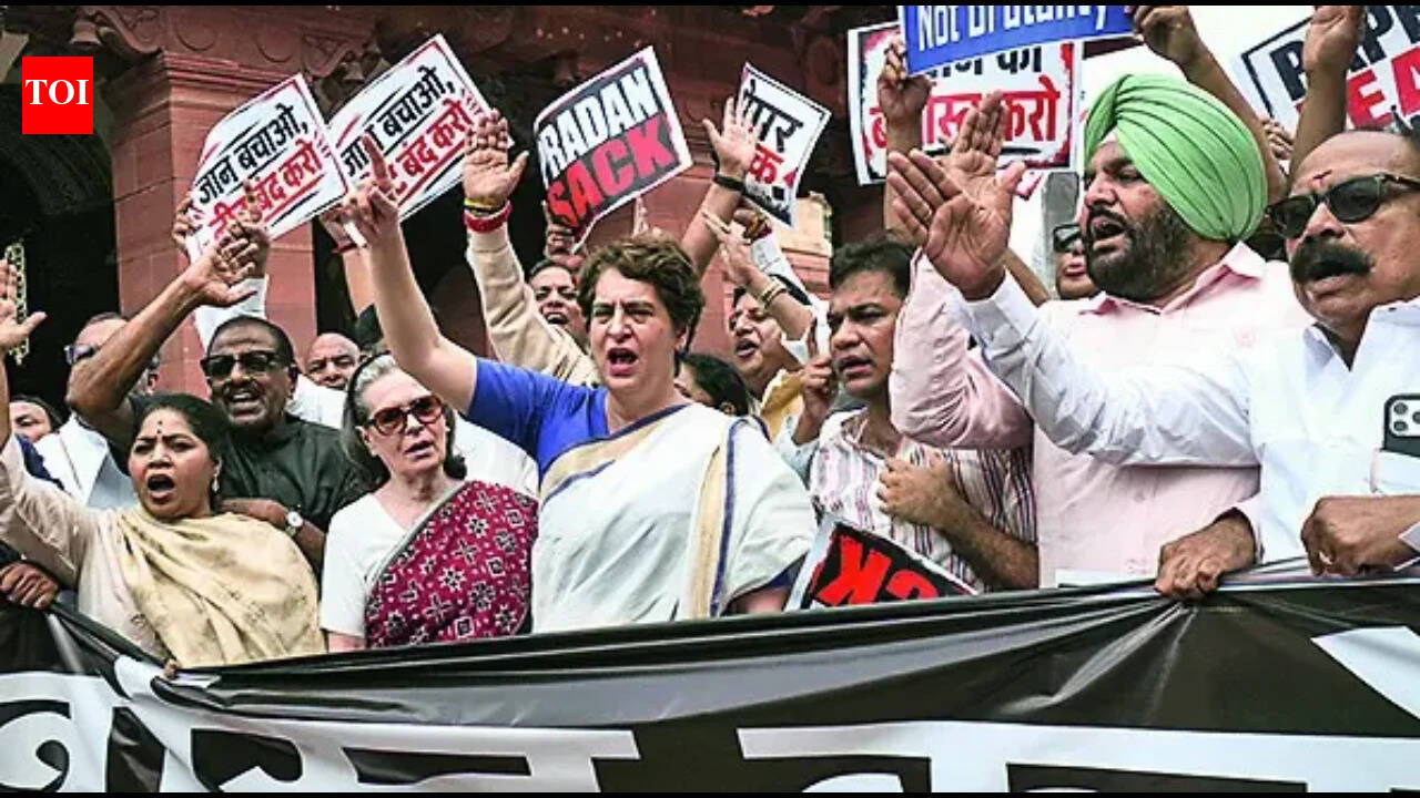 Opposition to take on government in Parliament over police action against protesting student