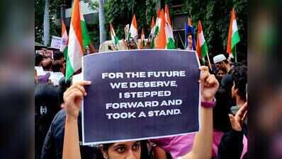 Puneites take to street against police brutality at Jantar Mantar during CJP protest
