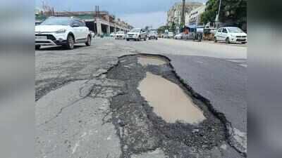 Kolkata Police sends list of bad roads to KMC, seeks urgent repairs