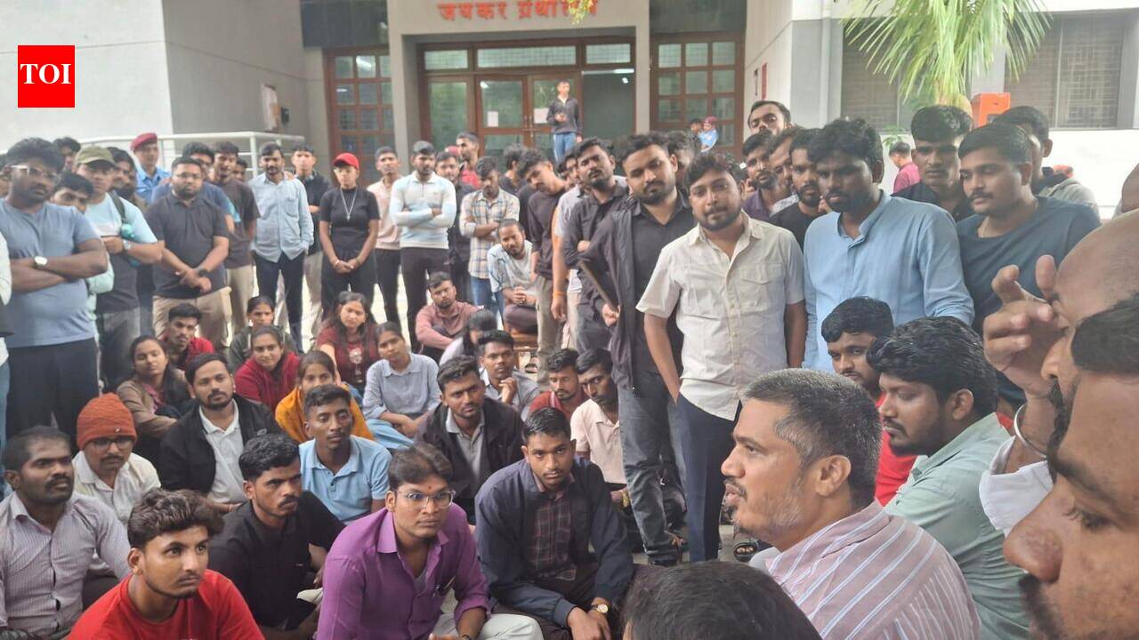 SPPU students flag hostel & stipend issues, Rohit Pawar promises action