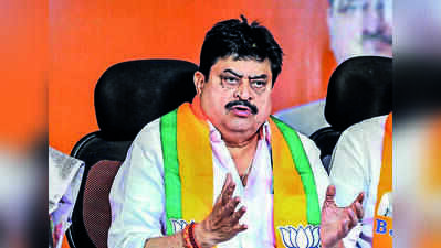 Telangana BJP chief Ramchander Rao slams chief minister Revanth Reddy over fee reimbursement dues