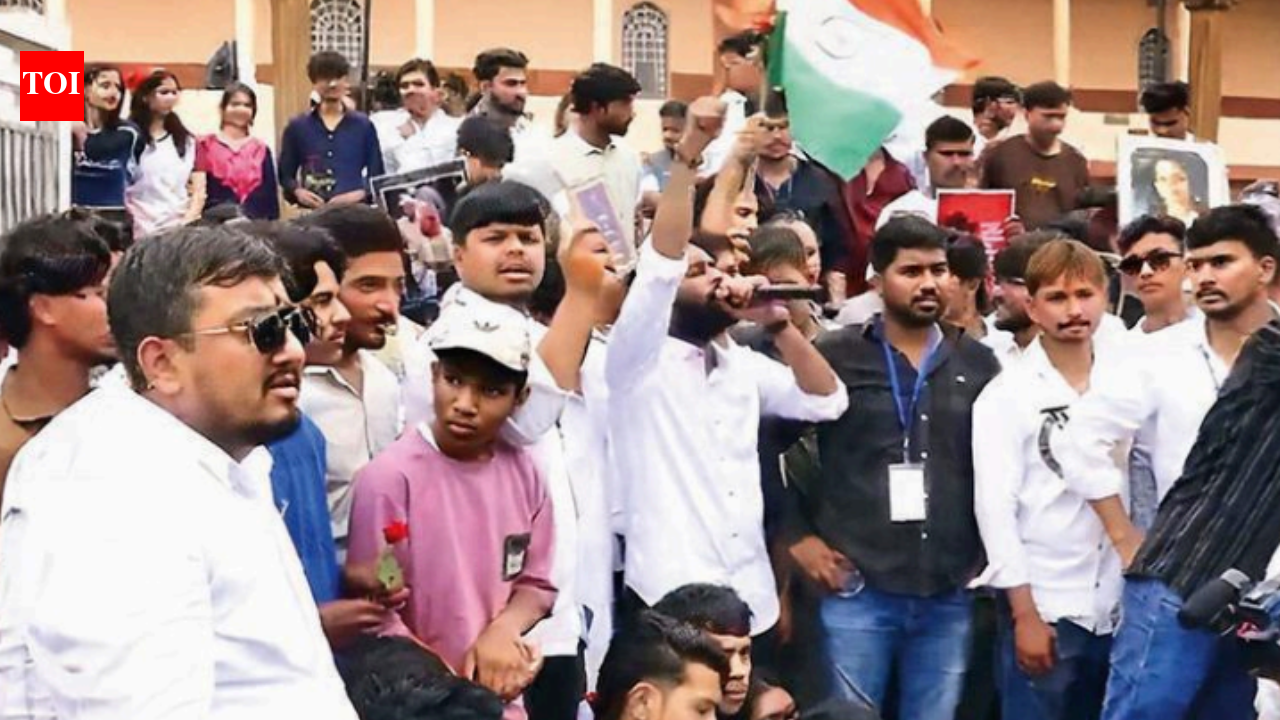 After Dharmendra Pradhan's exit, students launch ‘2nd phase’ of protest, demand Chhattisgarh education minister's resignation