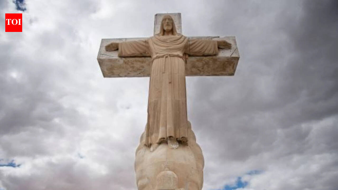 A church, a Jesus statue and a border wall: Inside Trump's latest land acquisition battle