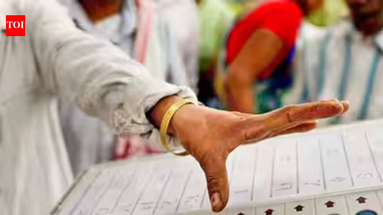 Backchannel talks revive hopes of fractured Akali unity before Punjab elections