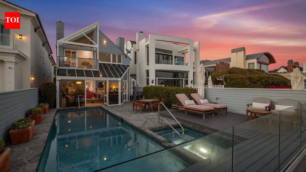 Joni Mitchell’s former Malibu home is listed for $27 million; its beachfront pool may be impossible to recreate today