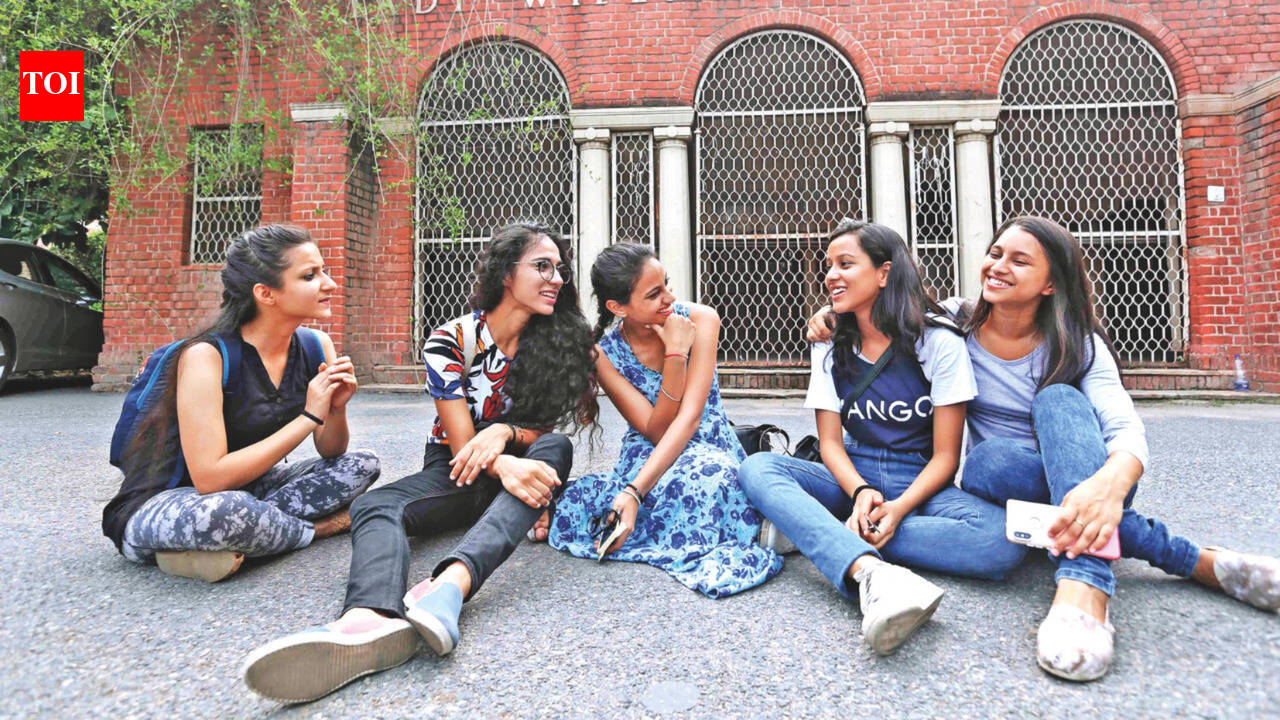 DU freshers, take note: Celeb alumni spill their 'first day at college' tea