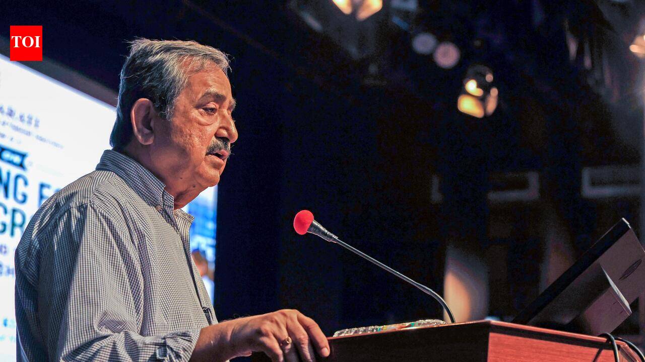 NITI Aayog’s Ashok Lahiri Urges Heavy Industry Boost in Bengal