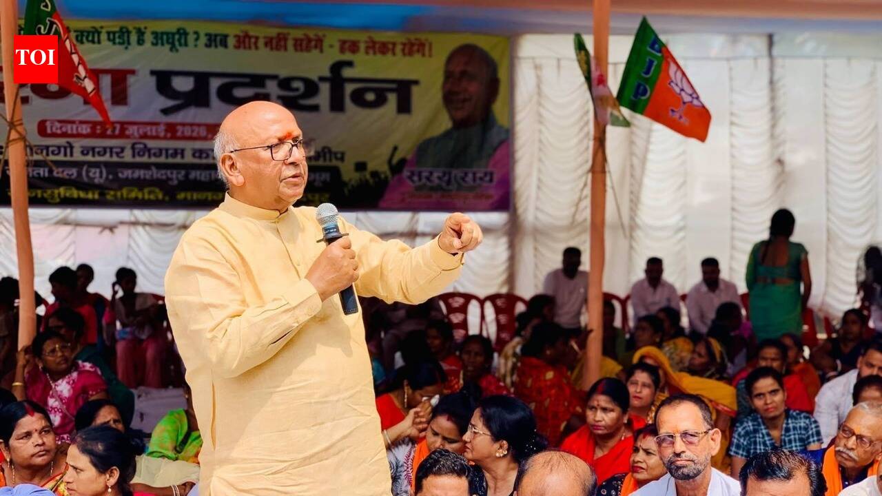 Roy accuses Mango Municipal Corporation of mismanagement