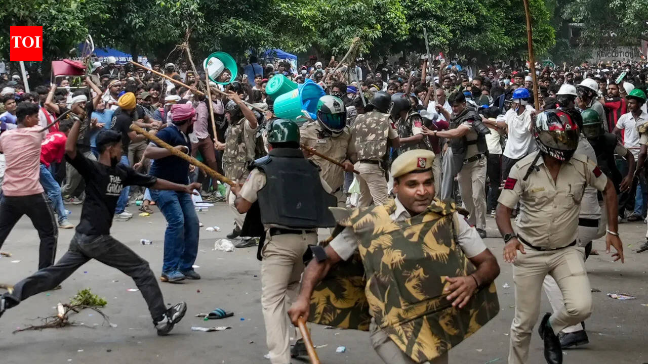 Delhi Police scrutiny finds 989 with criminal records, including murder and rape accused, at CJP's 'Sansad Chalo' march